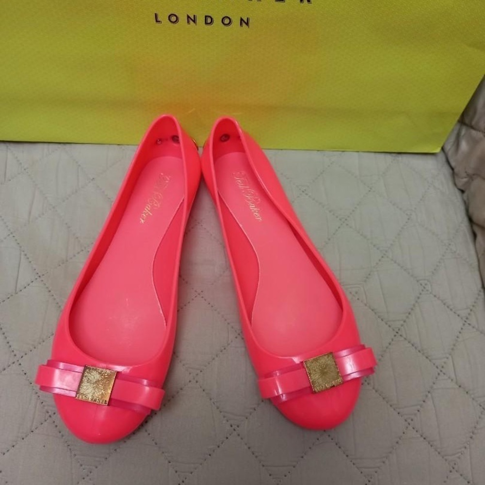 Ted Baker Pink Flats with Bow Accent